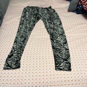 Steve Madden silk leggings size L